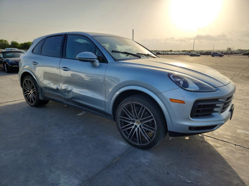 59154616 :رقم المزاد ، WP1AA2AY4LDA04372 vin ، 2020 Porsche Cayenne مزاد بيع