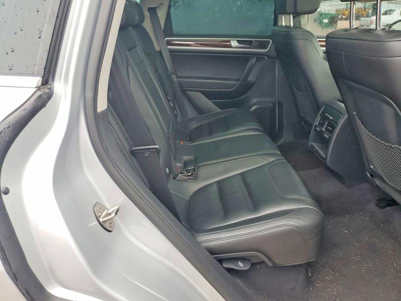 56323956 :رقم المزاد ، WVGFF9BP2CD002994 vin ، 2012 Volkswagen Touareg مزاد بيع