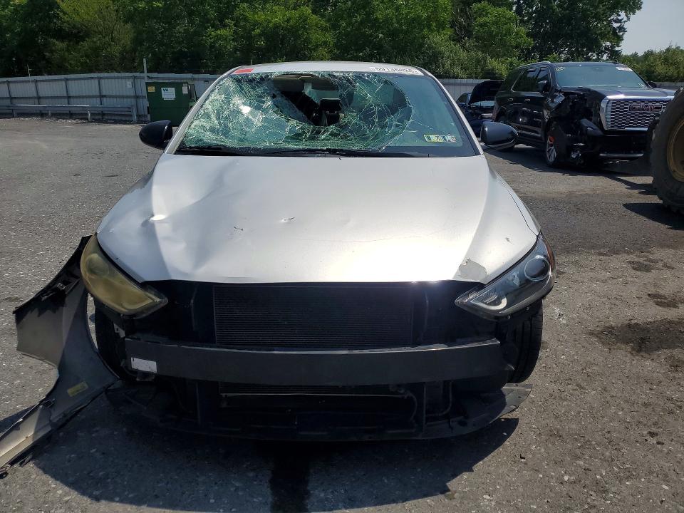 59136826 :رقم المزاد ، 5NPD84LF4HH117676 vin ، 2017 Hyundai Elantra مزاد بيع
