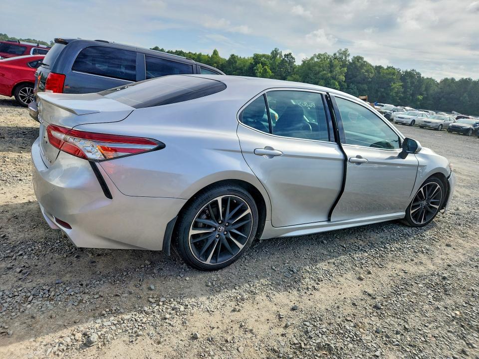 Aukcja sprzedaży 2018 Toyota Camry, vin: 4T1B61HK2JU106863, numer aukcji: 57926476