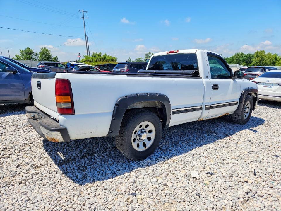 2001 Chevrolet Silverado მანქანა იყიდება აუქციონზე, vin: 1GCEC14V31E168101, აუქციონის ნომერი: 58927596
