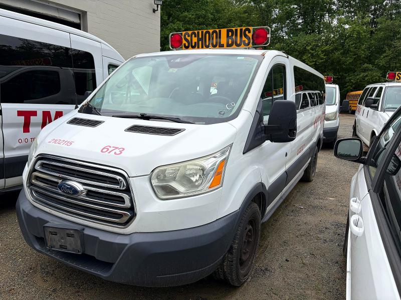 58864126 :رقم المزاد ، 1FBZX2ZMOFKA38754 vin ، 2015 Ford Transit مزاد بيع