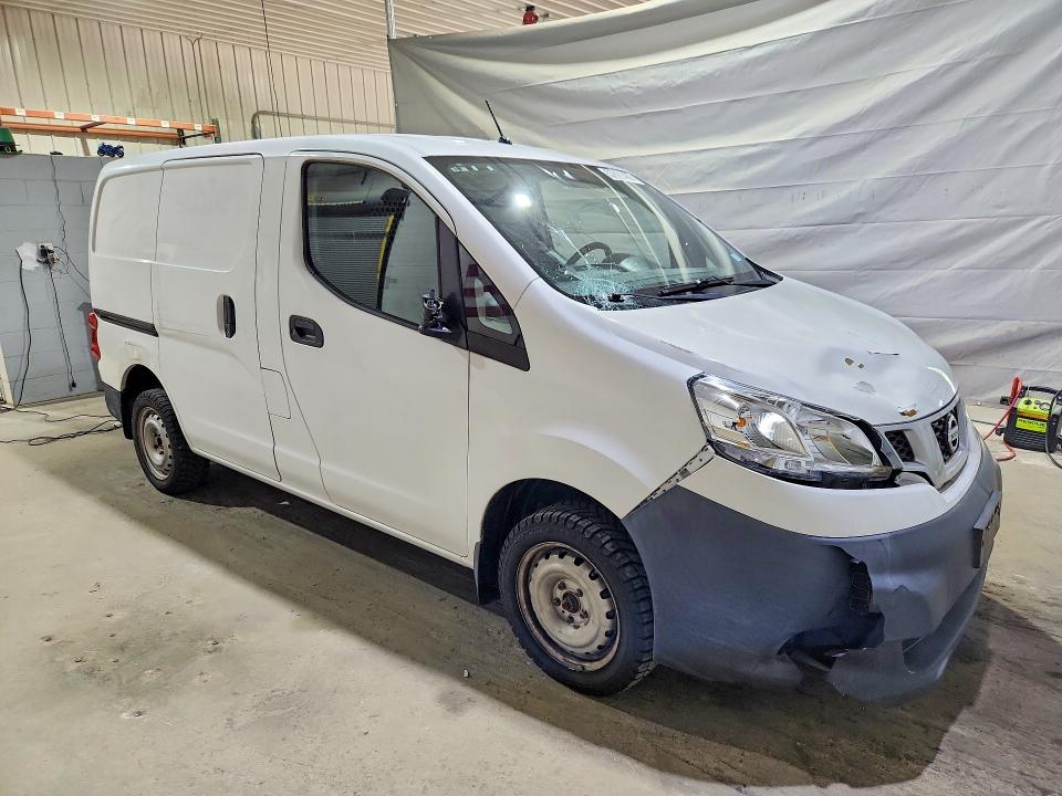 57821486 :رقم المزاد ، 3N6CM0KN6EK695608 vin ، 2014 Nissan Nv 2500 مزاد بيع