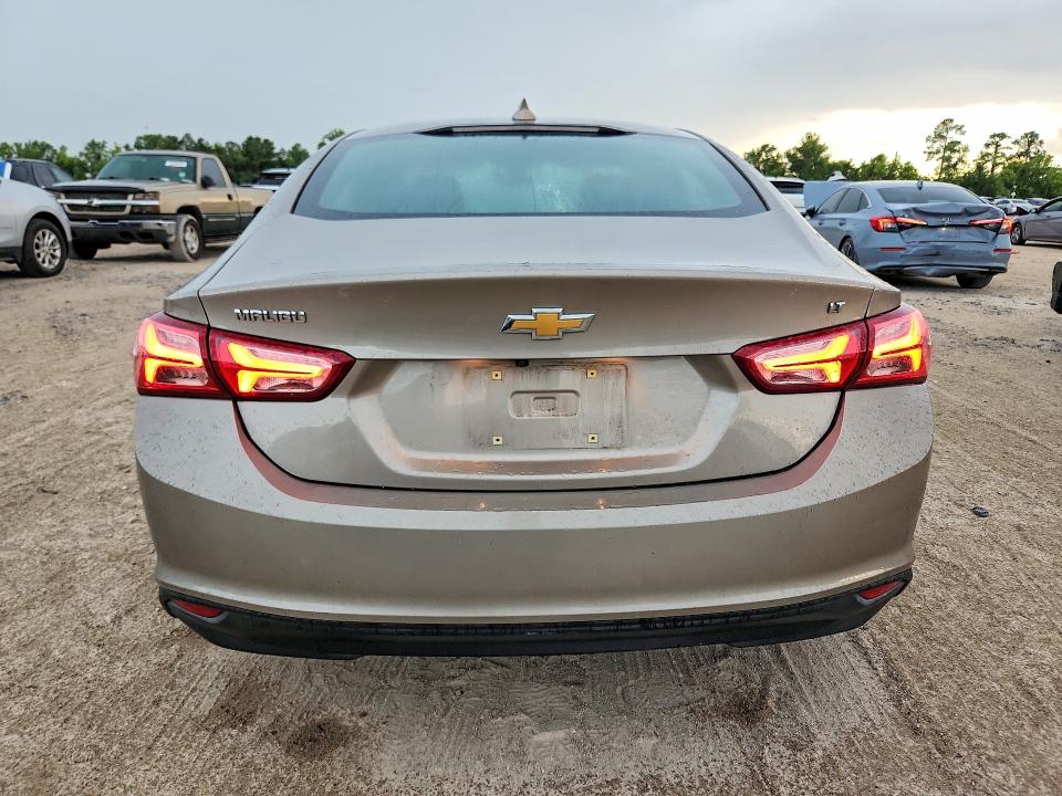 57178376 :رقم المزاد ، 1G1ZD5ST1NF135615 vin ، 2022 Chevrolet Malibu مزاد بيع