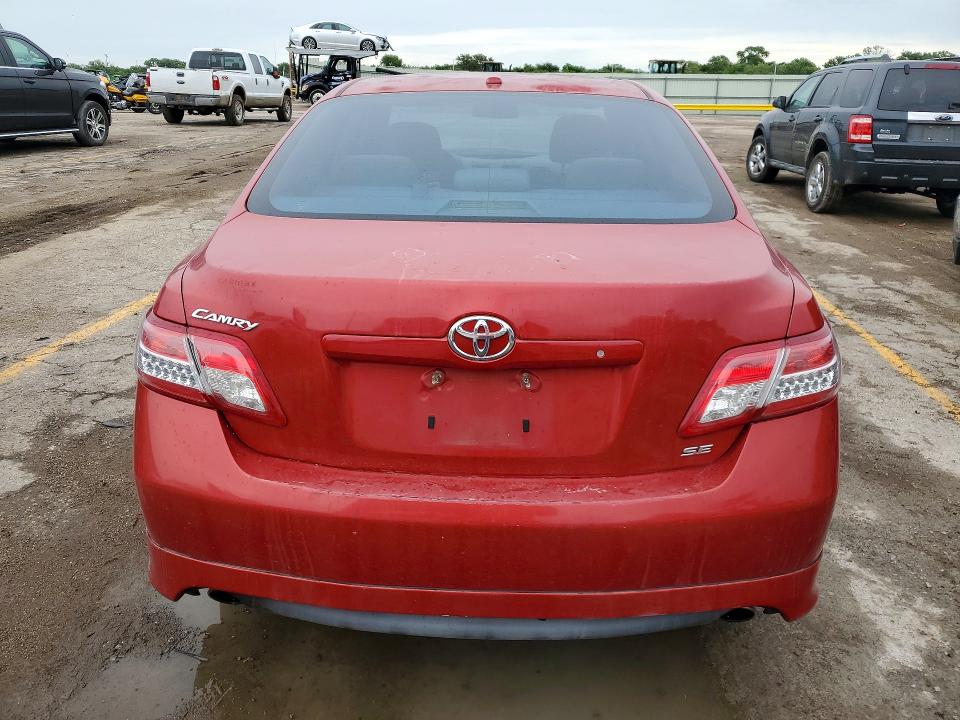 53310426 :رقم المزاد ، 4T1BF3EK9BU682824 vin ، 2011 Toyota Camry مزاد بيع