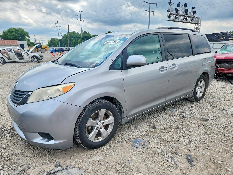 2012 Toyota Sienna მანქანა იყიდება აუქციონზე, vin: 5TDKK3DC0CS221642, აუქციონის ნომერი: 58714506