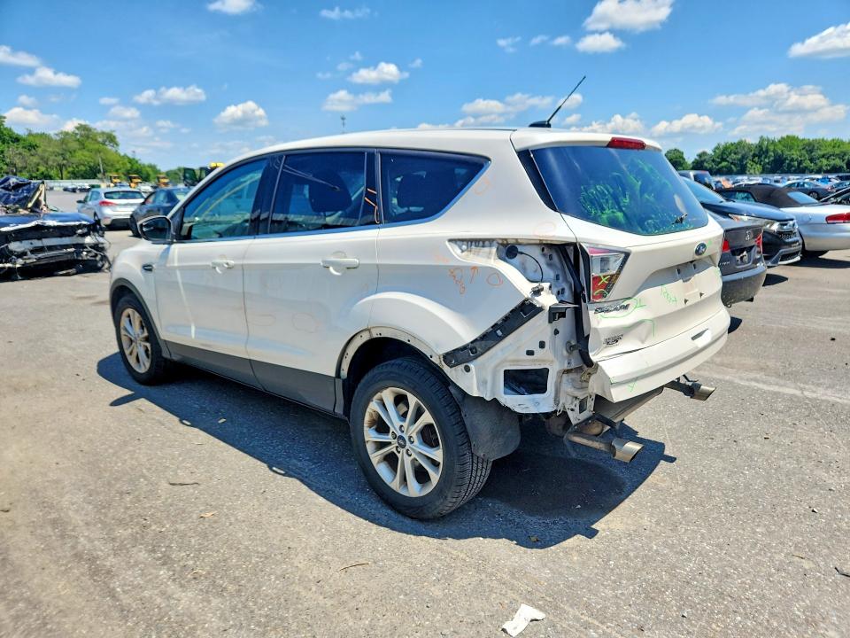 59076456 :رقم المزاد ، 1FMCU0GD2HUA74238 vin ، 2017 Ford Escape مزاد بيع