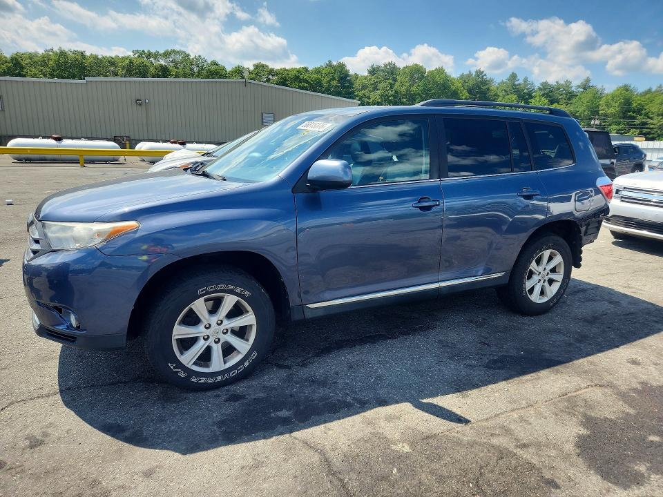 2013 Toyota Highlander მანქანა იყიდება აუქციონზე, vin: 5TDBK3EH3DS235465, აუქციონის ნომერი: 56815376