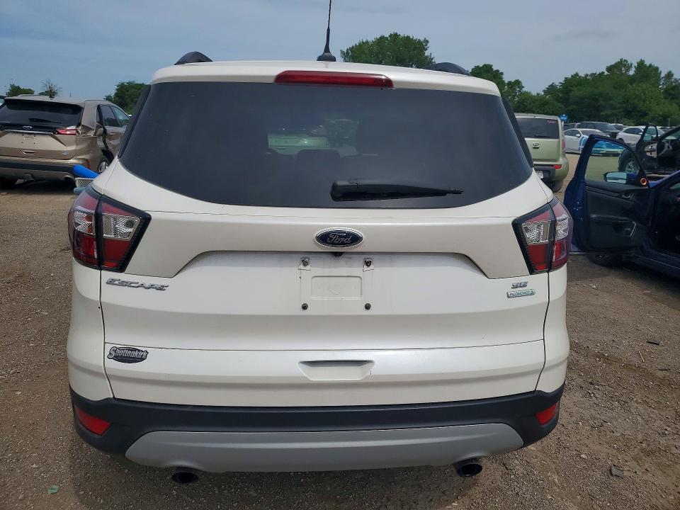 Продаж на аукціоні авто 2018 Ford Escape, vin: 1FMCU0GD8JUC19062, номер лоту: 56861316