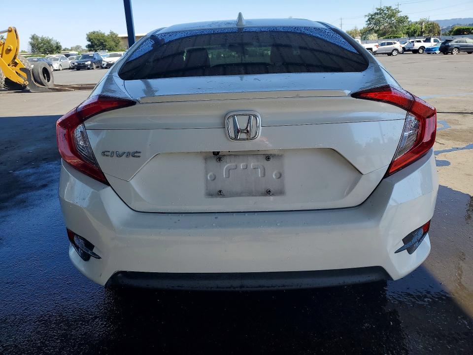 Продаж на аукціоні авто 2017 Honda Civic, vin: 2HGFC1F32HH647825, номер лоту: 58782576