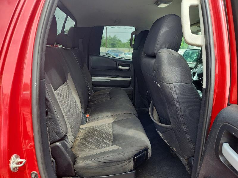 56686046 :رقم المزاد ، 5TFUY5F19JX775669 vin ، 2018 Toyota Tundra مزاد بيع