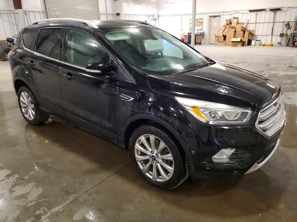 Продажа на аукционе авто 2017 Ford Escape, vin: 1FMCU9JD9HUE00131, номер лота: 56115556