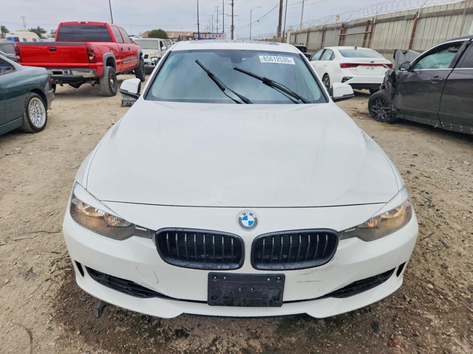 85612535 :رقم المزاد ، WBA3C1C5XFK119864 vin ، 2015 Bmw 328 مزاد بيع