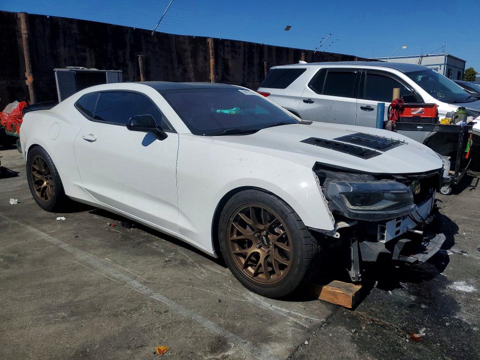 56173756 :رقم المزاد ، 1G1FG1R79J0155507 vin ، 2018 Chevrolet Camaro مزاد بيع