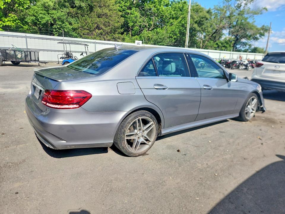 55328796 :رقم المزاد ، WDDHF5KB7FB151451 vin ، 2015 Mercedes-benz E مزاد بيع