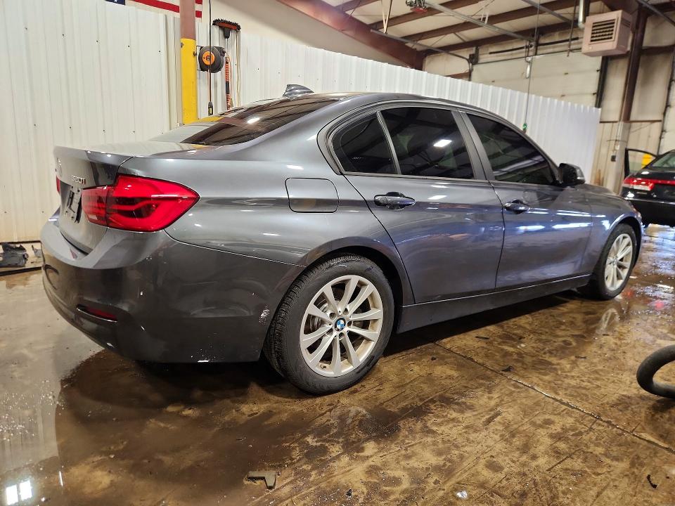 55434036 :رقم المزاد ، WBA8A3C50JA505344 vin ، 2018 Bmw 320 مزاد بيع
