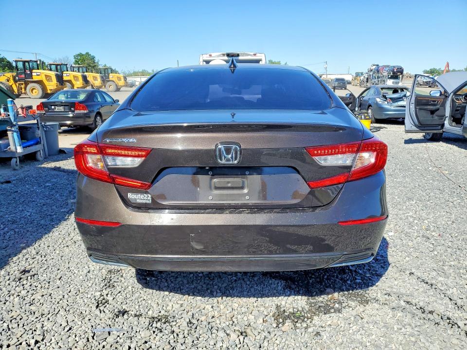 Aukcja sprzedaży 2018 Honda Accord, vin: 1HGCV1F1XJA102617, numer aukcji: 56037706