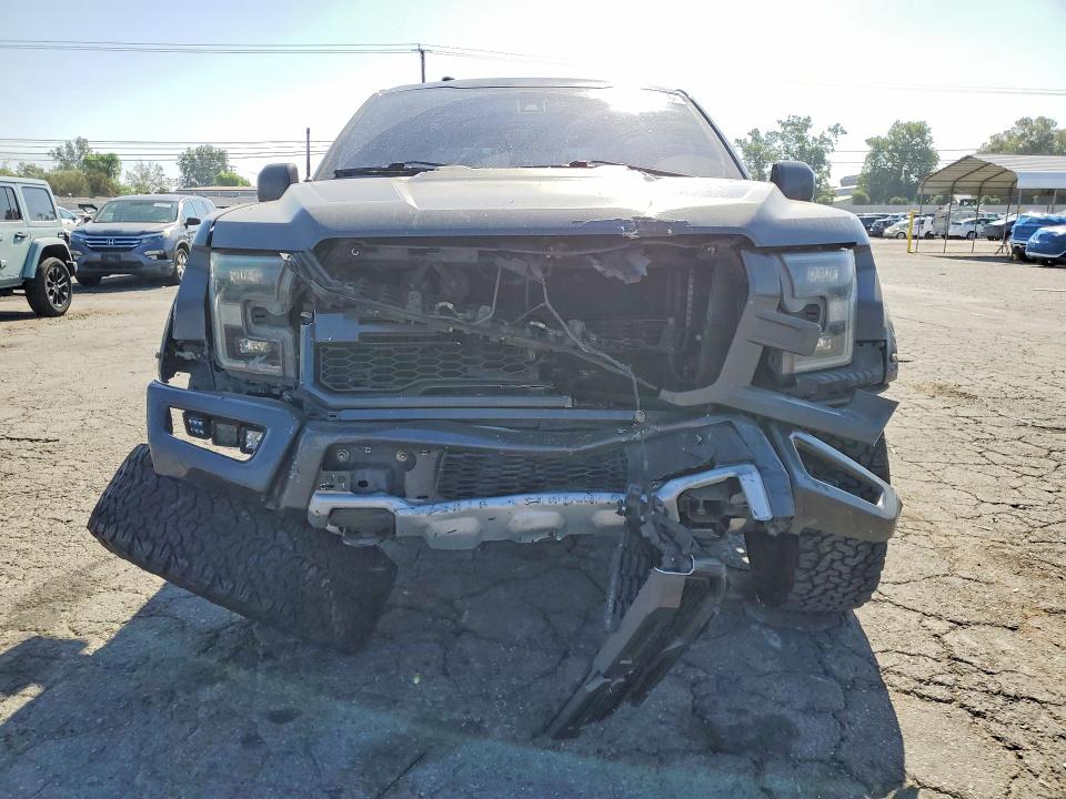 55352316 :رقم المزاد ، 1FTFW1RG5JFA18846 vin ، 2018 Ford F150 مزاد بيع