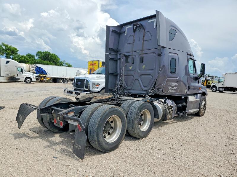 Продаж на аукціоні авто 2017 Freightliner Cascadia 125, vin: 3AKJGLDR0HSHN9364, номер лоту: 55120296