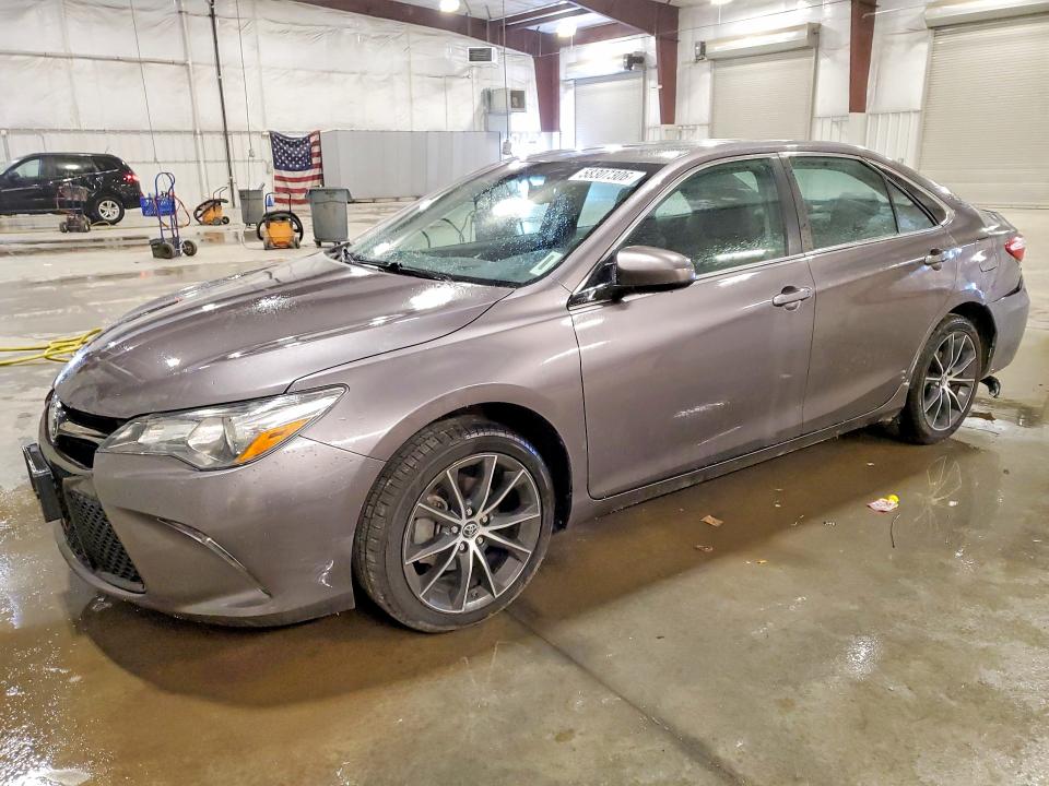 58307306 :رقم المزاد ، 4T1BF1FKXFU917871 vin ، 2015 Toyota Camry مزاد بيع