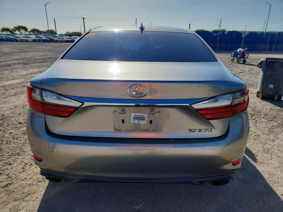 57615376 :رقم المزاد ، 58ABK1GG8HU072598 vin ، 2017 Lexus Es مزاد بيع