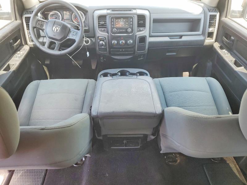 57327686 :رقم المزاد ، 3C6RR6KT6JG143322 vin ، 2018 Ram 1500 مزاد بيع