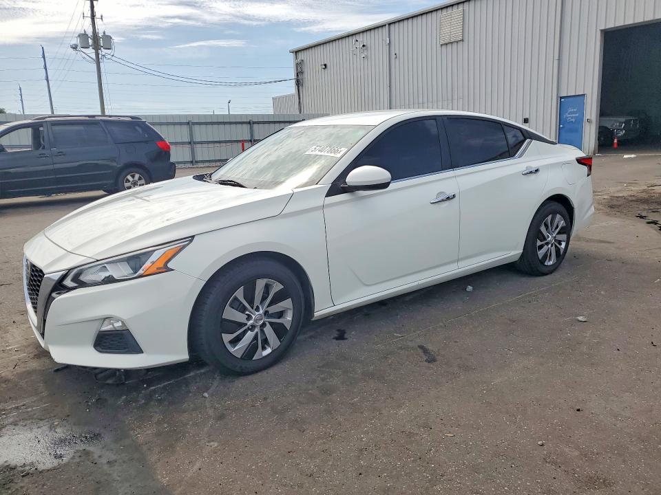 57407866 :رقم المزاد ، 1N4BL4BV0KC154439 vin ، 2019 Nissan Altima مزاد بيع