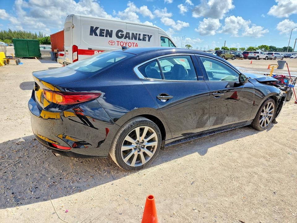 2022 Mazda 3 მანქანა იყიდება აუქციონზე, vin: 3MZBPADL5NM311472, აუქციონის ნომერი: 57640286