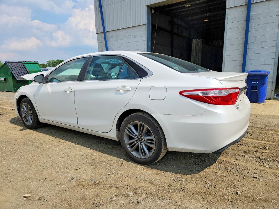 57522806 :رقم المزاد ، 4T1BF1FK8HU450968 vin ، 2017 Toyota Camry مزاد بيع
