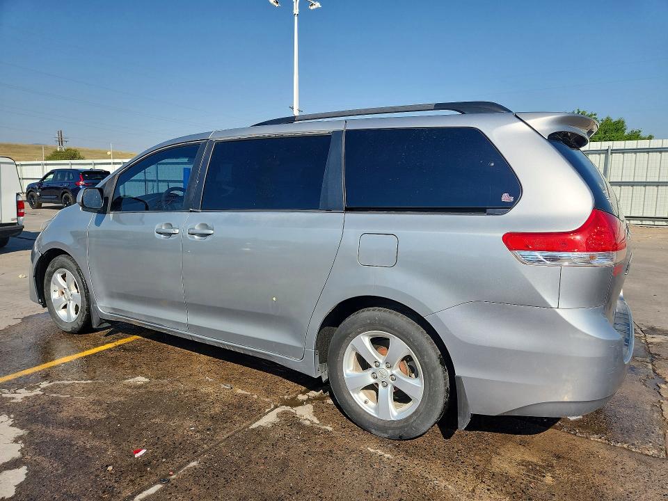 Продажа на аукционе авто 2013 Toyota Sienna, vin: 5TDKK3DC4DS370394, номер лота: 58967116