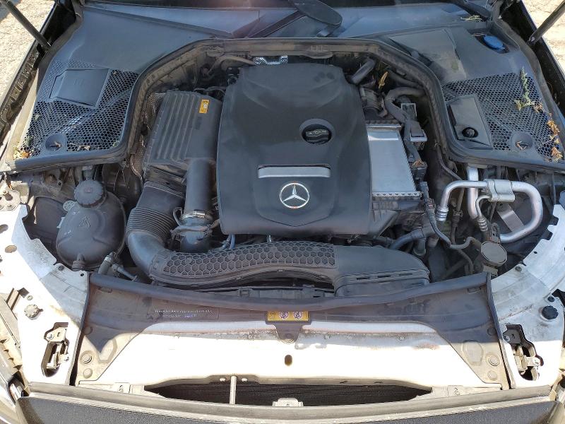 58139826 :رقم المزاد ، WDDWF4JB2JR405215 vin ، 2018 Mercedes-benz C مزاد بيع