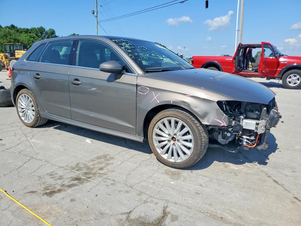 55593266 :رقم المزاد ، WAUTPBFF5GA092451 vin ، 2016 Audi A3 مزاد بيع
