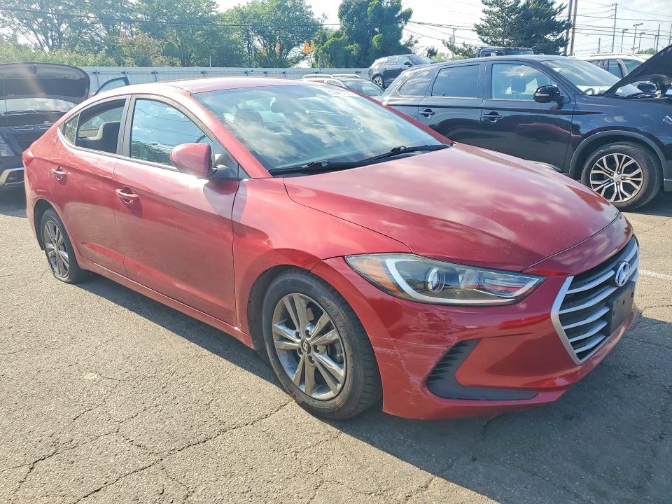 55975156 :رقم المزاد ، 5NPD84LF0JH253650 vin ، 2018 Hyundai Elantra مزاد بيع