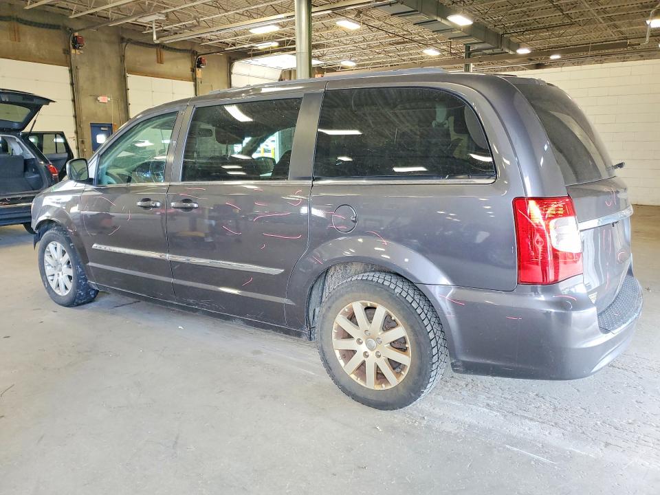 57245596 :رقم المزاد ، 2C4RC1BG8FR637831 vin ، 2015 Chrysler Town & Country مزاد بيع