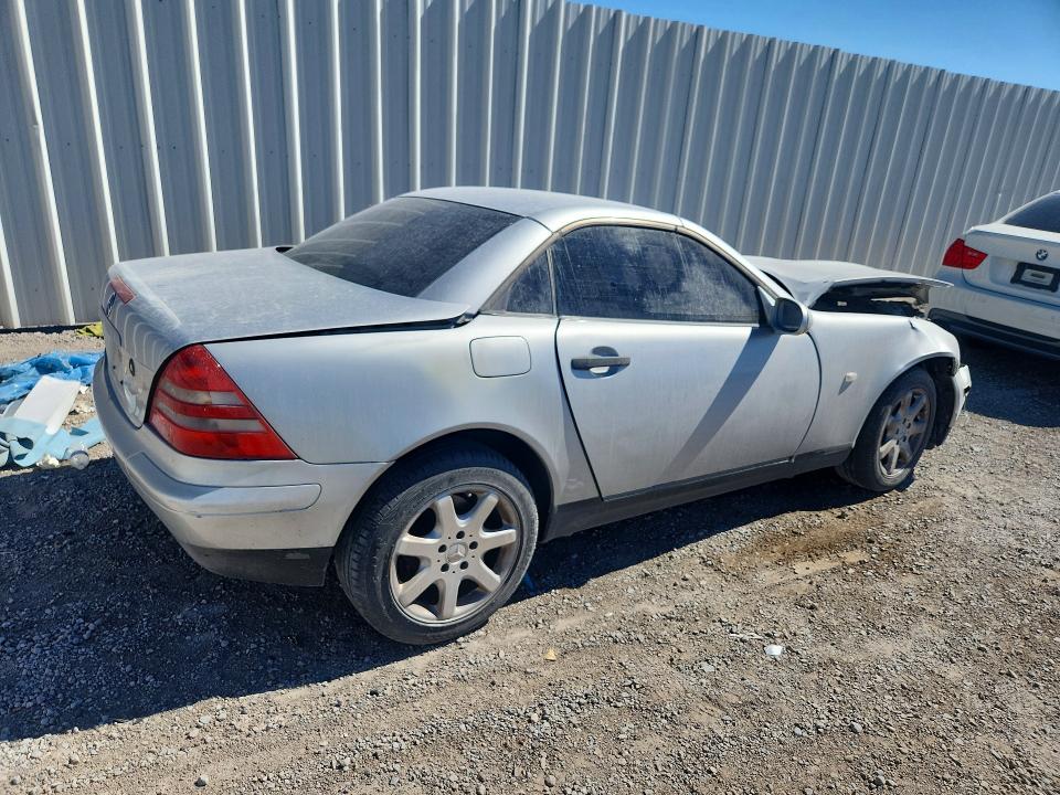 1998 Mercedes-benz Slk მანქანა იყიდება აუქციონზე, vin: WDBKK47F0WF041883, აუქციონის ნომერი: 53876236