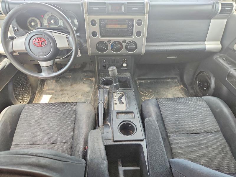 2010 Toyota Fj Cruiser მანქანა იყიდება აუქციონზე, vin: JTEZU4BF4AK008656, აუქციონის ნომერი: 57146236