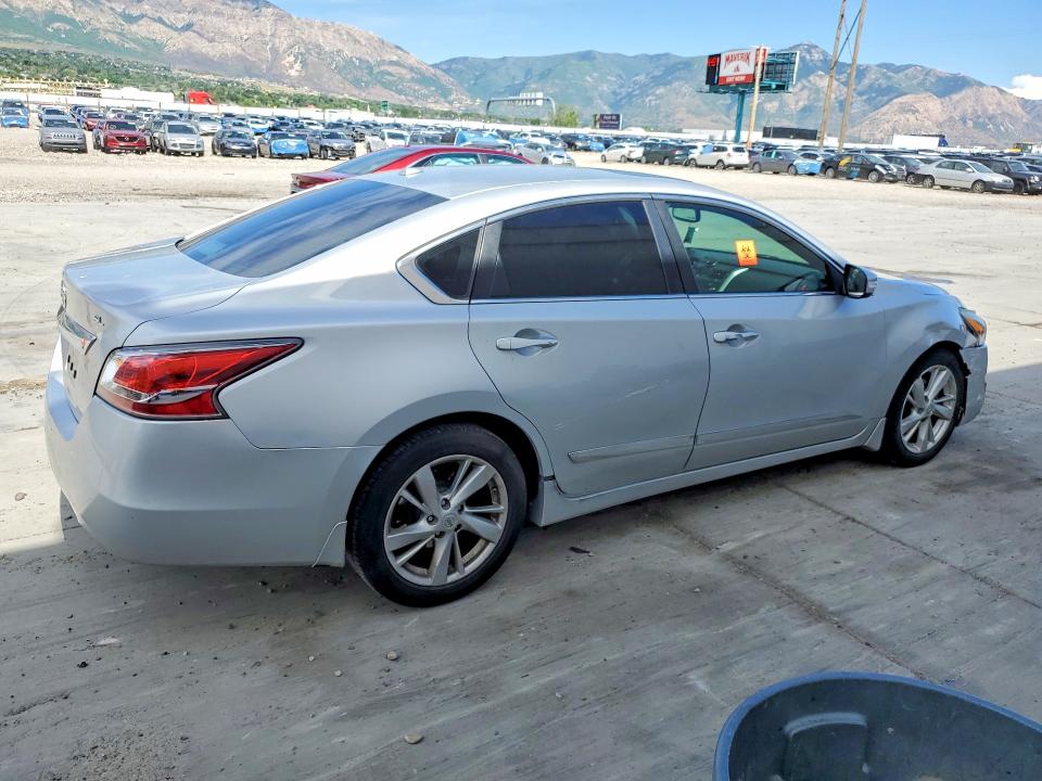 55929786 :رقم المزاد ، 1N4AL3AP7FN864733 vin ، 2015 Nissan Altima مزاد بيع