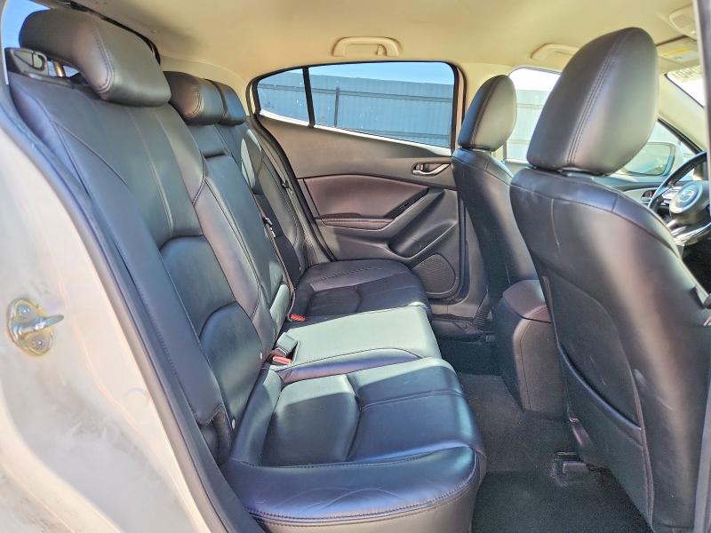 Продажа на аукционе авто 2018 Mazda 3, vin: 3MZBN1L37JM198352, номер лота: 56819646
