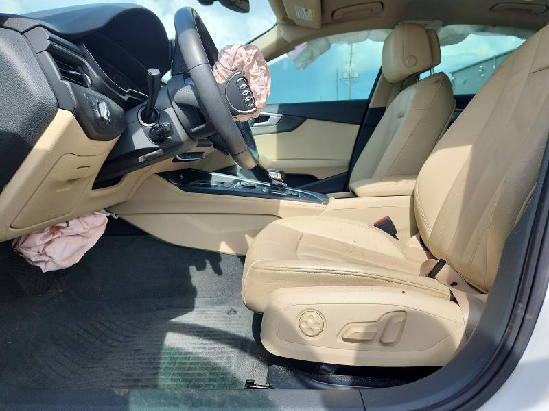 Продажа на аукционе авто 2019 Audi A4, vin: WAUDNAF48KA036967, номер лота: 58033316