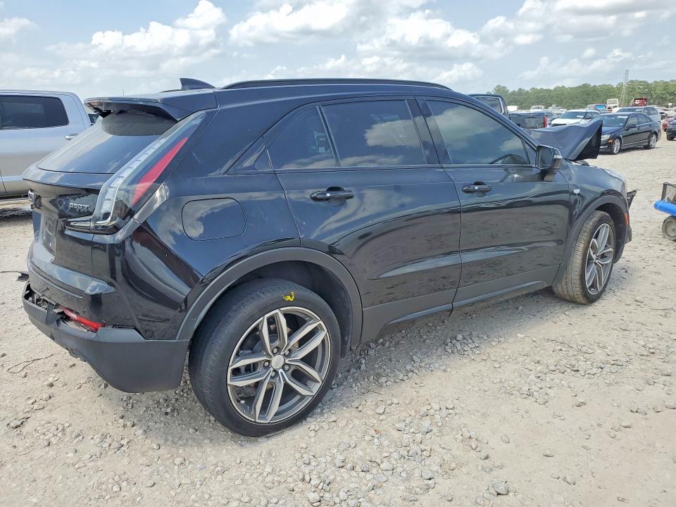 58569946 :رقم المزاد ، 1GYFZER40NF166648 vin ، 2022 Cadillac Xt4 مزاد بيع