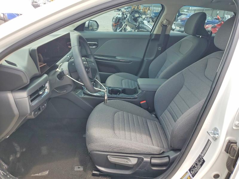 Продажа на аукционе авто 2025 Kia K4, vin: 3KPFU4DE8SE066821, номер лота: 56141836