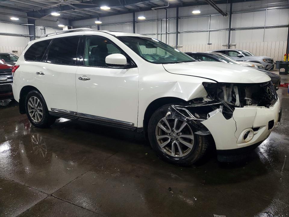 55517996 :رقم المزاد ، 5N1AR2MMXGC654320 vin ، 2016 Nissan Pathfinder مزاد بيع