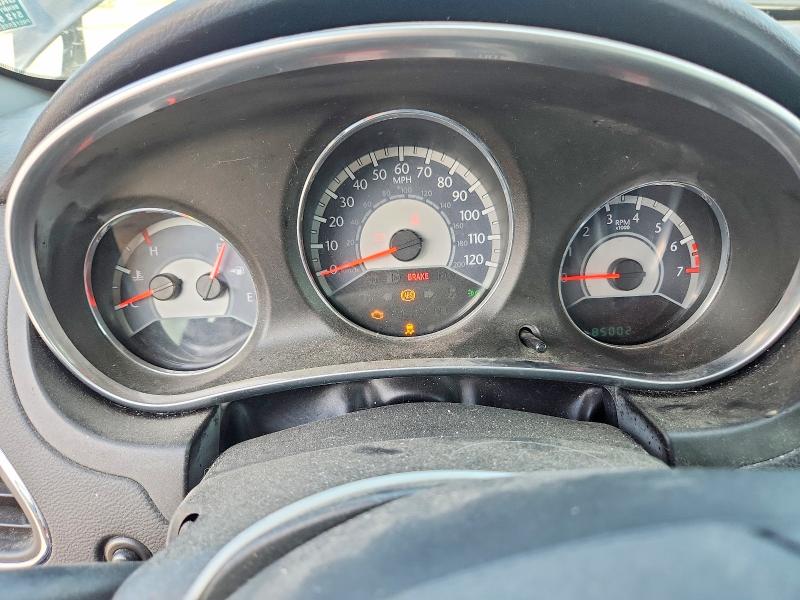 55876166 :رقم المزاد ، 1C3BC4FB6BN618563 vin ، 2011 Chrysler 200 مزاد بيع