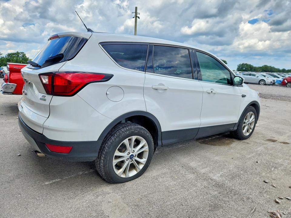 Продаж на аукціоні авто 2019 Ford Escape, vin: 1FMCU0GD7KUB58613, номер лоту: 58092706