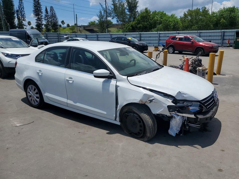 58848606 :رقم المزاد ، 3VW2B7AJ9HM322192 vin ، 2017 Volkswagen Jetta مزاد بيع