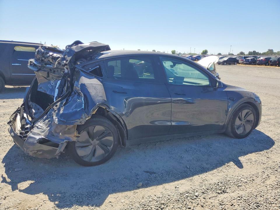58457246 :رقم المزاد ، 7SAYGDEE5TF355328 vin ، 2026 Tesla Model Y مزاد بيع