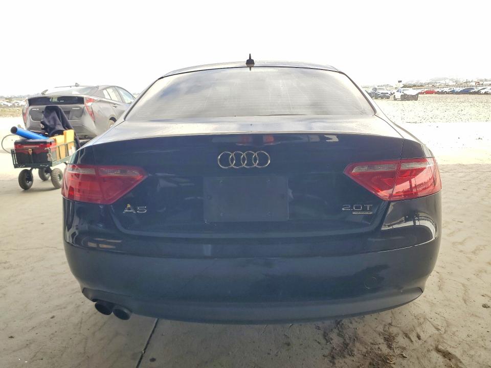 Продажа на аукционе авто 2011 Audi A5, vin: WAUCFAFR1BA004446, номер лота: 55575066