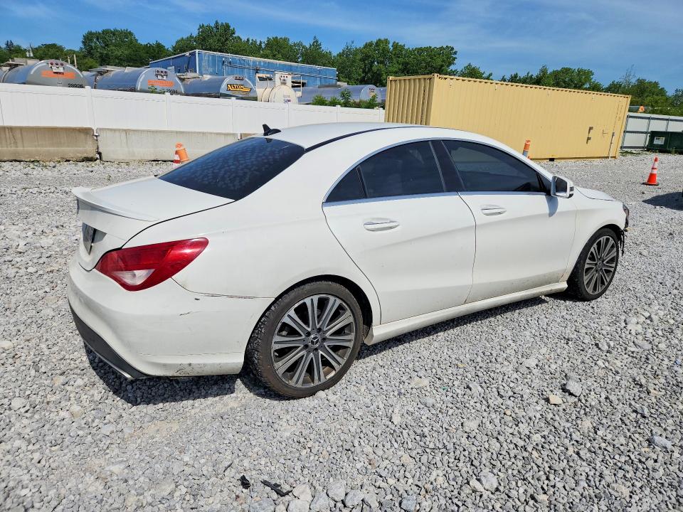 55497066 :رقم المزاد ، WDDSJ4EB8JN669912 vin ، 2018 Mercedes-benz Cla مزاد بيع