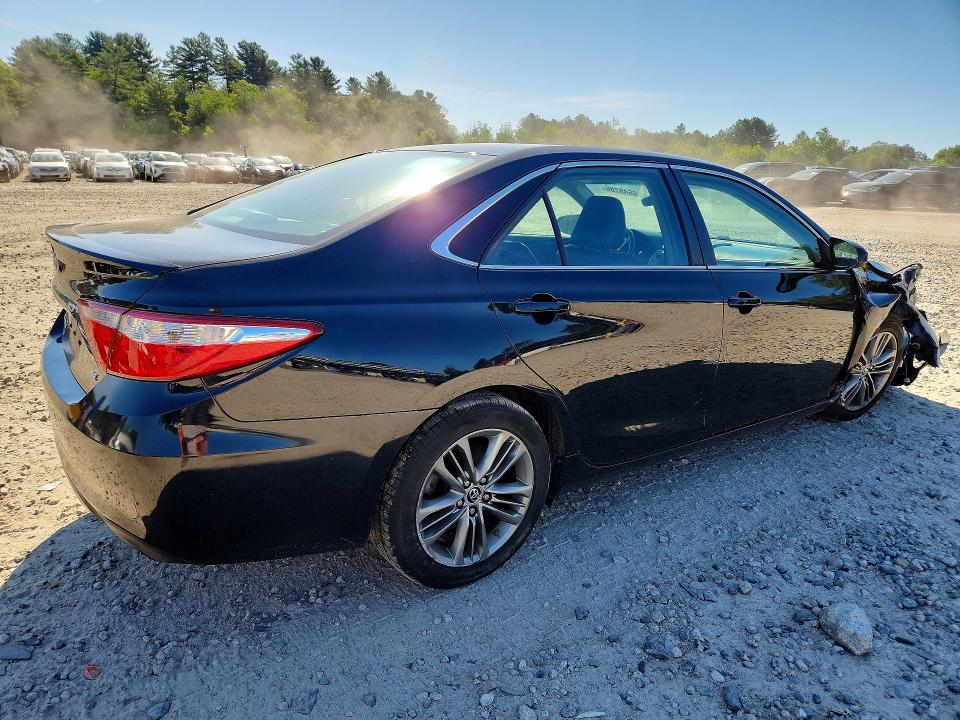 56648786 :رقم المزاد ، 4T1BF1FK3FU958522 vin ، 2015 Toyota Camry مزاد بيع