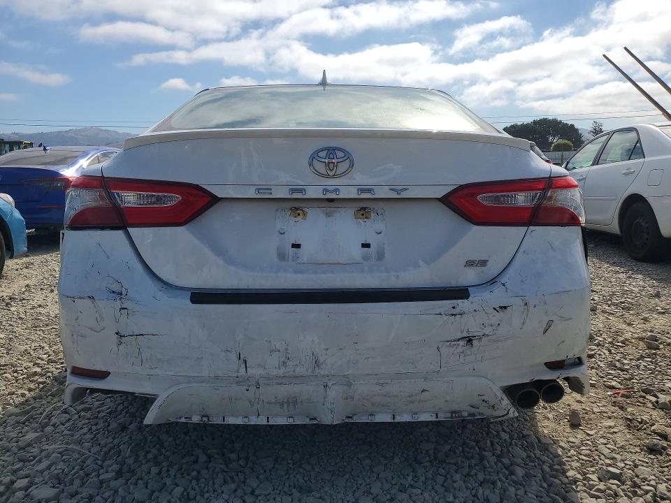 57936166 :رقم المزاد ، 4T1B11HK2KU832142 vin ، 2019 Toyota Camry مزاد بيع
